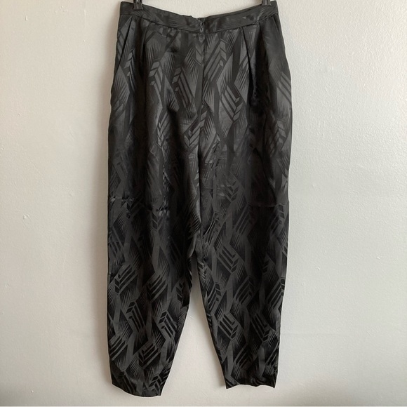 Givenchy Black Ankle Cropped Geometric Pants Shiny Size 32 modern 6 - Picture 1 of 7